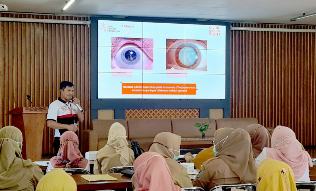 KEYNOTE SPEAKERS AT BANYUWANGI SEMINAR FOR DOCTORS, NURSES & MEDICAL PERSONNEL